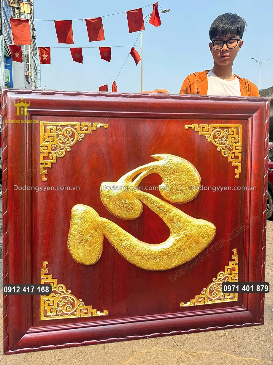 H&igrave;nh ảnh nh&igrave;n nghi&ecirc;ng của bức tranh